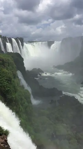 Um dos lugares mais lindos do Brasil! Cataratas do Iguaçu #creatorsearchinsights #fozdoiguaçu #cataratasdeliguazu 
