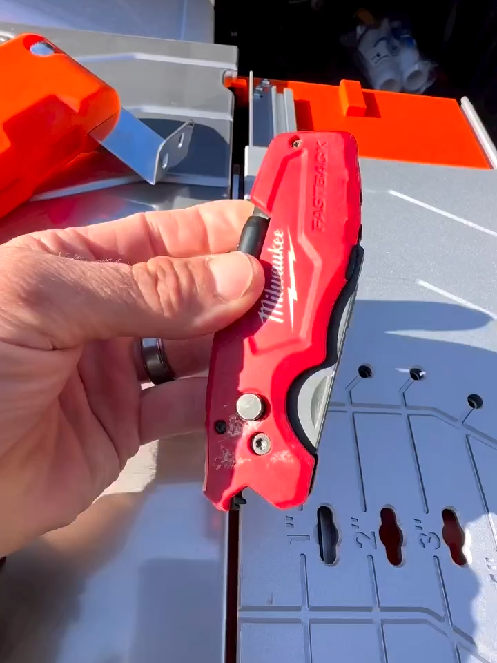 dao đa năng 6in1 Milwaukee #tools #dungcu #donghe #dungcuducnhat #handtools #DIY #milwaukee