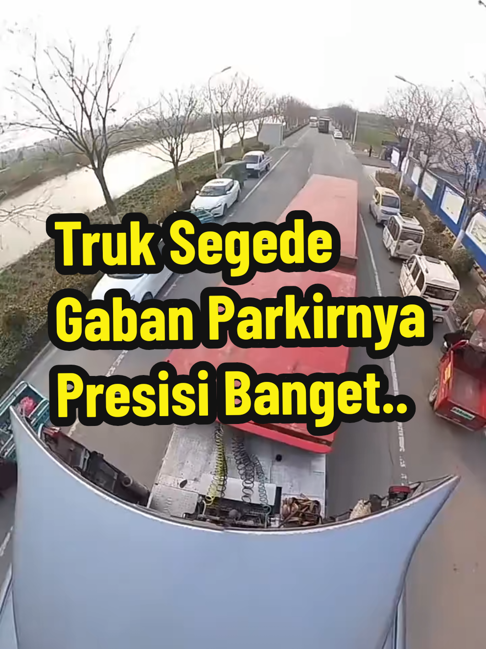 Lihat keahlian luar biasa sopir kontainer saat parkir mundur ke tempat yang sempit dan nyaris mustahil! Meski tampak mustahil, bagi mereka ini adalah rutinitas. Ketelitian, pengalaman, dan insting tajam membuat manuver sulit terlihat sangat mudah. Salut untuk para sopir tangguh di jalanan! #SopirKontainer #AksiMundurPresisi #TrukHebat #KeahlianSopir #ViralTruk #ParkirMustahil
