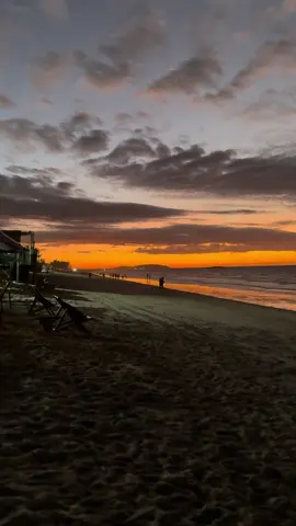 Belíssimo pôr do sol na praia do preá🫰🏽 #praiadoprea #ceara #pordosol #ferias #brasil🇧🇷  WhatsApp (88) 99659-7460 Instagram @top.turismojeri Link do site na bio🤩