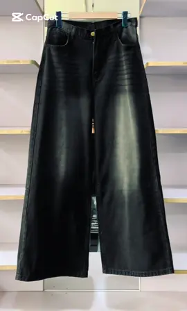 Cutting/Colourကလုံးဝကျွတ်ဆင်ကြီးနော်🌝🛒#instock #TPClothing #public #outfitideas #baggyjeans 