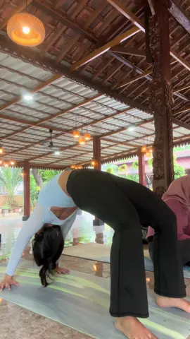 Recap flow🧘🏻‍♀️#yoga #yogatok 