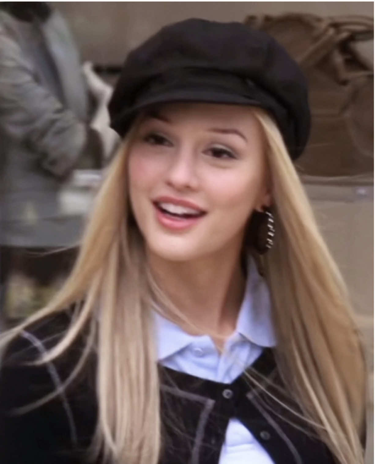 Leighton is stunning with blonde hair.#fyp #leightonmeester #blairwaldorf #gossipgirl #gossipgirledit #2000s 