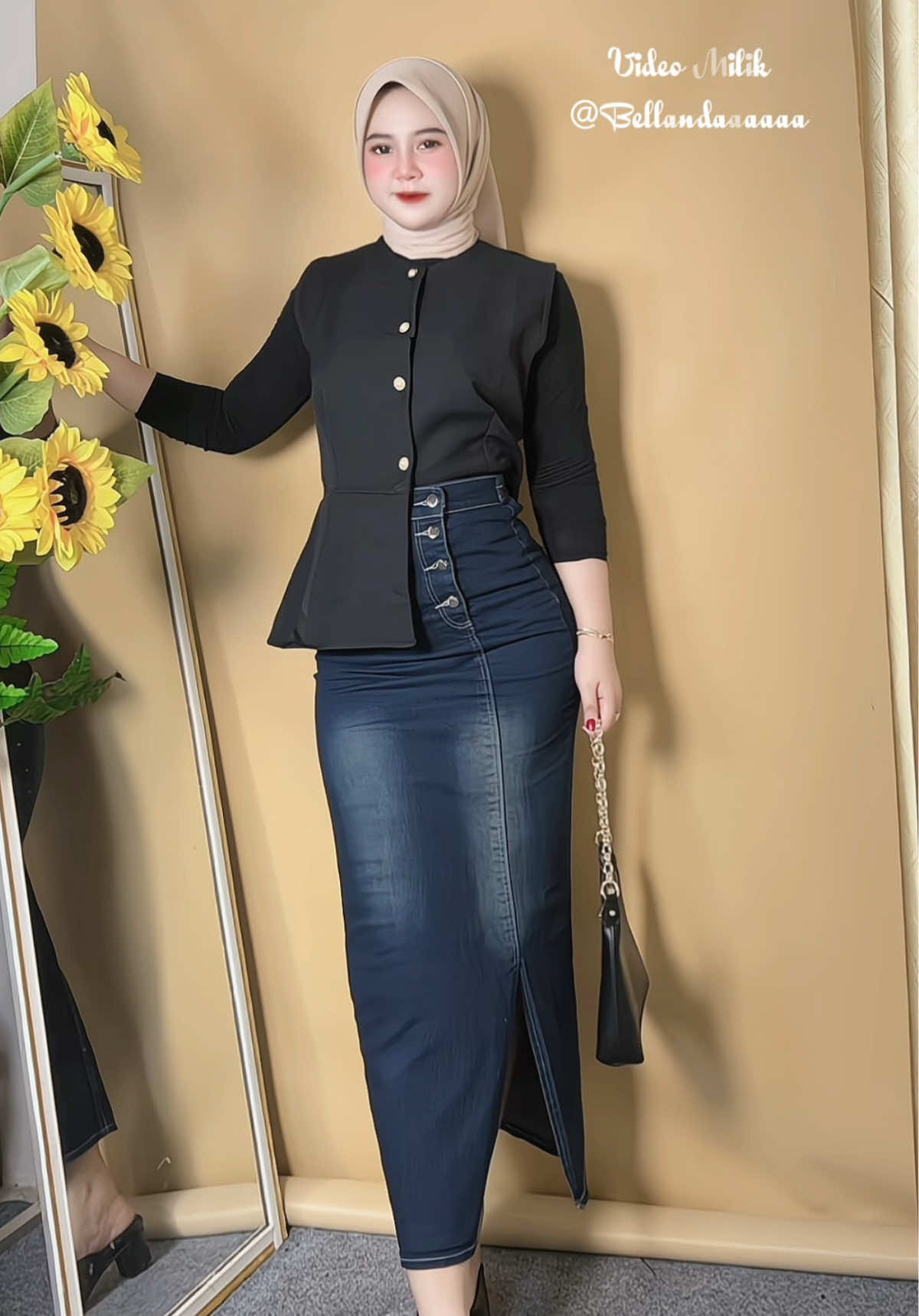 Rok jeans rekomended nih #rok #rokjeans #zaka #rokwanita #rokkekinian 