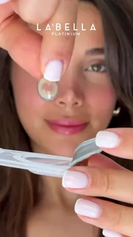 Labella Platinum gives your eyes that soft grey-green glow with a natural finish that’s anything but ordinary. Light-catching, luminous, and effortlessly elevated. 👁️✨ ✔️ 14.2mm for a natural, enhanced look ✔️ Ultra-comfortable for all day wear  ✔️ Prescription option available  #contactlenses #contactlens #bluecontacts #greencontacts #greycontacts #colouredcontacts #contacts #labellalens #hazelcontacts #iconiclens 