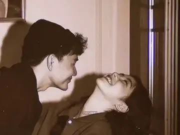 မပြောင်းလဲဘဲနဲ့နေချင်ပါတယ် ..သူငယ်ချင်းလို🤍 #hlwanpaing #ninikhinzaw #ထာဝရသူငယ်ချင်း #lyrics #fypပေါ်ရောက်စမ်း 