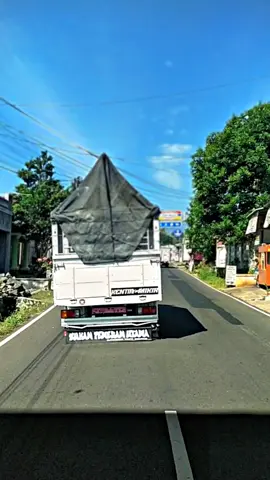 MIKIRRR TIRRR❗❗❗ mohon ijin armada siapa nih 😁 #tegal #pemalang #jalurselatan #gunung #warungpringpemalang #pesonapemalang #canter #cantermaniaindonesia #lewatberanda 