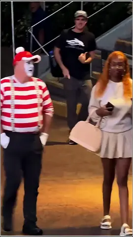 Soo funny!!! #bestoftom #hilarious #mime #tomthemime #tom #seaworld #tomtheseaworldmime #totanthemime #vairal #vairalvideo #funny #funnyvideos #tiktokusa #clown #viral #veryfamous #fyp #foryou #foryoupage #mimefunny 