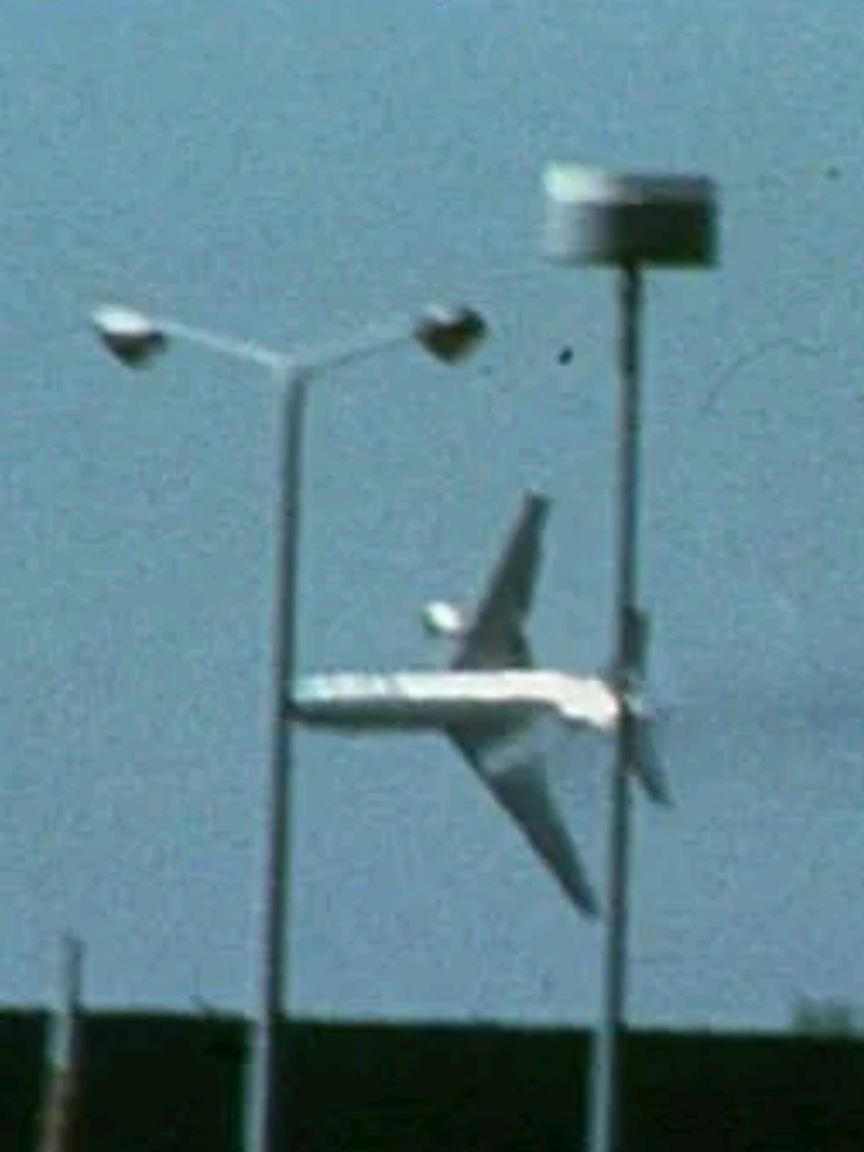 American Airlines Flight 191   #moviestowatch #whattowatch #americanairlines #mcdonnelldouglas #dc10 #md11 #engine 