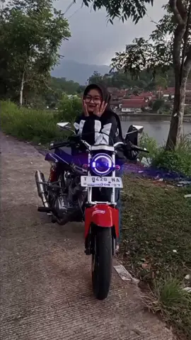anget anget lumayan🗿 @ndriiyanii_027 #iniludiyah #cbindonesia #cbnusantara #cb125se #cbciamisutara #fyp 