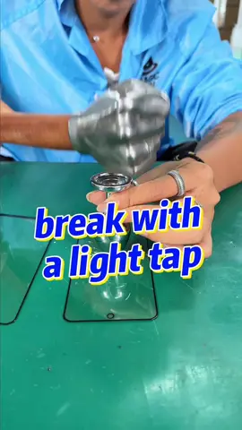 Useless screen protectors? Try this truly drop-resistant tempered glass! Durable, HD clarity, Real drop protection #DropTest #TemperedGlassTest #ProtectionPro #ClearScreen #ScratchResistant#tiktokmademebuyit #smartliving #screenprotector 