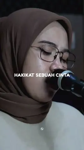 Suara nya candu banget #hakikatsebuahcinta #iklim #liriiklagu #liriklagu #laguviral  Cr : @indah.yastami  Source YouTube : Indah yastami 