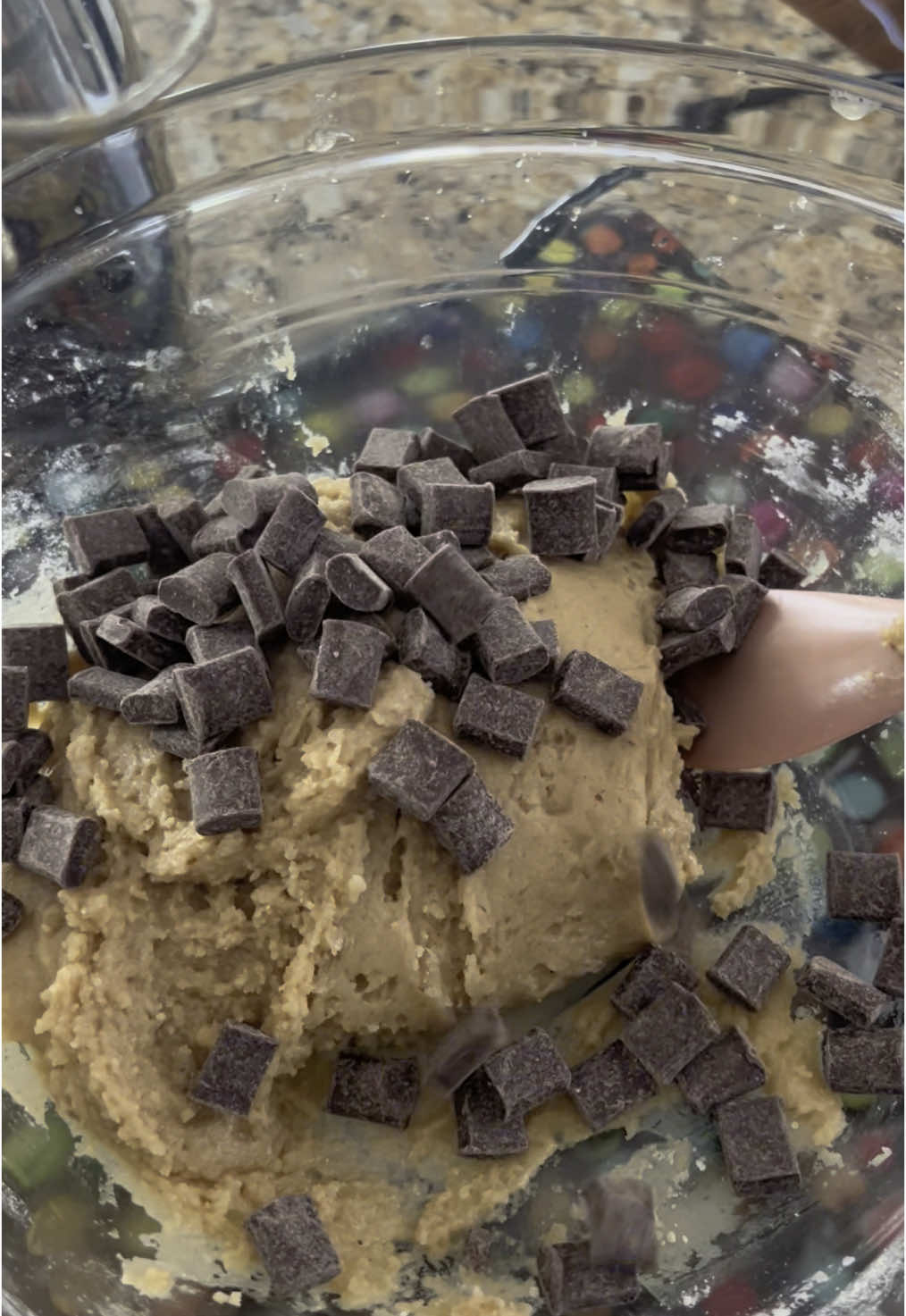 Brown butter chocolate chip cookies!! 🍪🥰 #christmas #christmasbaking #fyp #chocolatechipcookies #brownbutter #christmascookies #christmasinjuly #foryou #foryoupage