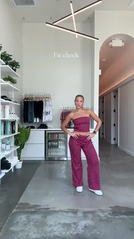 New fit 💕 #matchingset #work #beem #beemlightsauna #ttshop #tiktok 