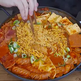 Mukbang spicy food (Yt:Garma) #spicysausagestew #spicynoodles #spicysausage #sausagestew #noodles #spicyfood #mukbangspicyfood #mukbangspicynoodles #mukbangkorea #mukbangkoreanfood #koreanfood #asmrfood #fyp #mukbangvideo #mukbangasmr #mukbangeatingshow 