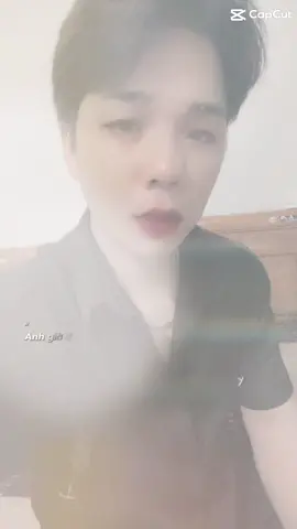 Năm tháng ấy chỉ cần nghiêng đầu một chút là có thế thấy nhau Bây giờ dù có cố gắng thế nào cũng chẳng thể gắp lại 🙂🙂