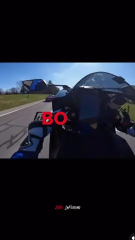 La route, la terre, le bruit d’un moteur… c’est tout se qu’il me faut✨ . . .##ride #photoshoot #viral #yamaha #supermot #honda #reel #weeling #450 #bold #genouxausol👌🏍🏍 #yzf #r7 #motosport #bklf #été #900yamaha #700yamaha #kxf250 #kawasaki #cross #motocross