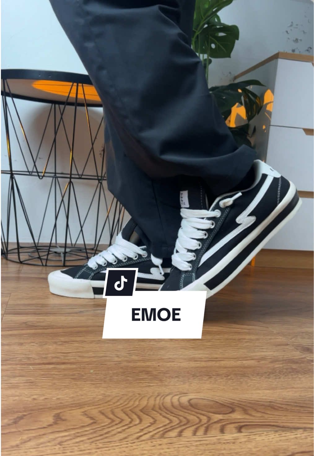 Emoe bubble black white  #rekomendasisepatu #sepatupria #sepatugemuk #fypシ #fyp #fypage 