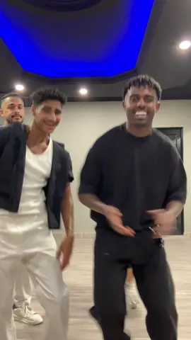 حجزتو ولا بعد مسرحية القبائل ؟ لان بتشوفون شي خيالي🔥🔥 @Ghrour Safar @Ahmed.fit2 @ahmadbh33  #عبدالعزيز_العنزي #fyp #اكسبلور #foryou #الشعب_الصيني_ماله_حل😂😂 #explore #fypシ 