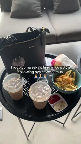 apalagi suka dm+follow cewe random🥵 