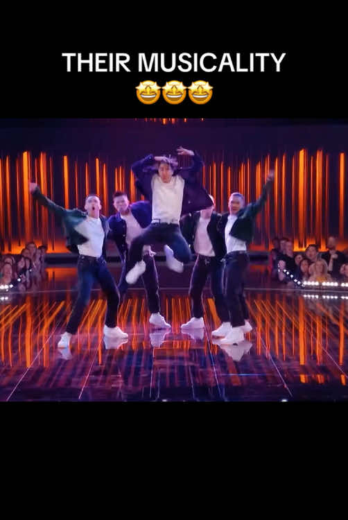 Main guys dance crew hiphop #dancecompetition #hiphopdance #hiphopdancer #groupdance #danceteam #danceperformance #hiphop #hiphopdancers #musicality #dance #fyp #foryou #viral #ComproDoPequeno 
