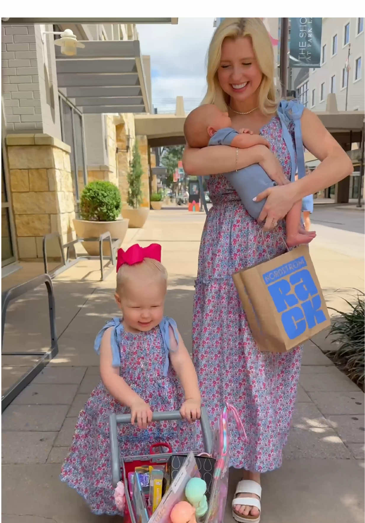 She was very smart about how she placed items in the cart 😅 This was so much fun!! 🛍️ #momanddaughter #shopping #toddler #reaction 