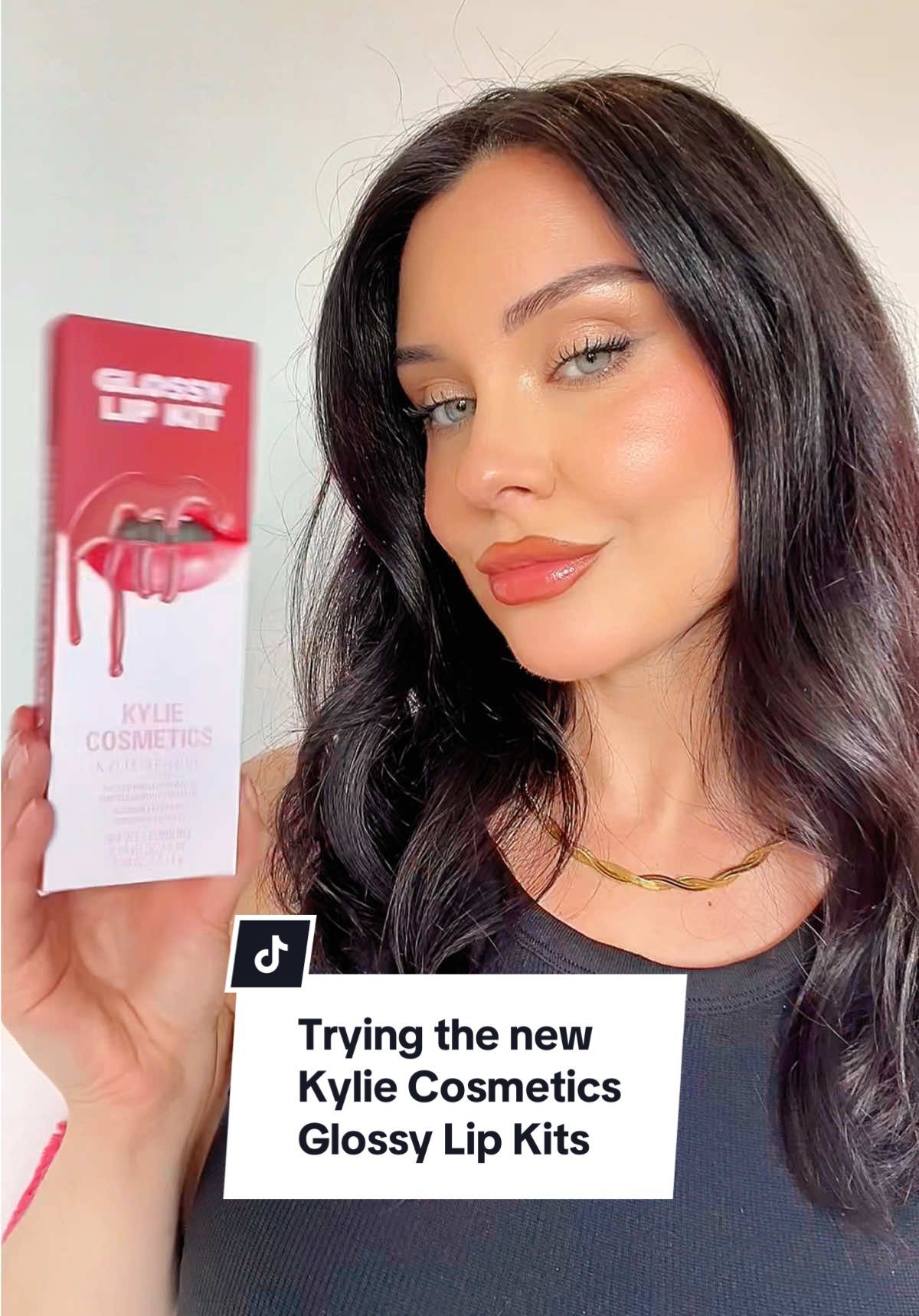 Trying the new @Kylie Cosmetics Glossy Lip Kits ✨ Shades used: Comes Naturally Kylie Candy Pink ad / gifted with no obligation to post #kyliecosmetics #makeup #kylielipkit #kyliejenner #makeuptips #glossylips #makeuplook #makeuplooks #newmakeup #newmakeupproducts #beautytutorial 
