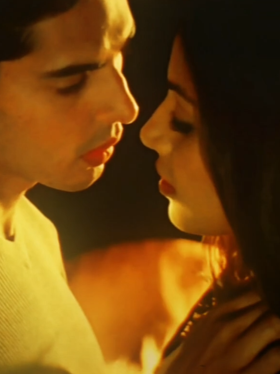 Jo Bhi Kasmein Khaayi Thi Humne 🎶 #BipashaBas  #DinoMorea #AlkaYagnik #UditNarayan #hindisong #fyp #bollywood 