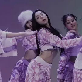 like a fantasy in front of me🤭 #chaeyoung #chaeyoungedit #twice #twiceedit #iconmyoui #kpopfyp #kpopedit ib hoseokful ac me scp girl.luvr & me