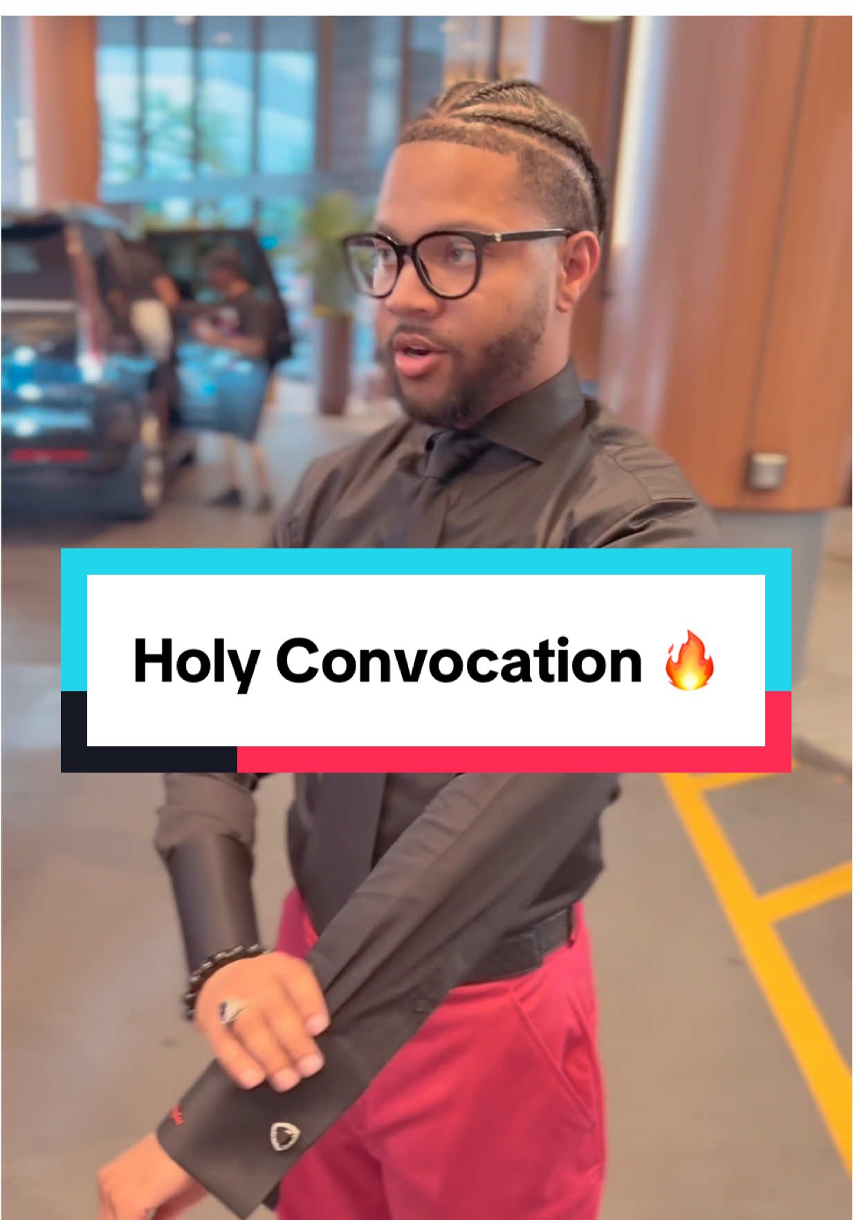 🔥 Tonight I wore a pice by my brother Bishop @amcnairjr and @abernardcollection !!! He got me right 😮‍💨 I love supporting my people!!! #leonscoggins #pilgrimproud #paihc25 #HolyConbocation #Convocation #Dressed #Church 