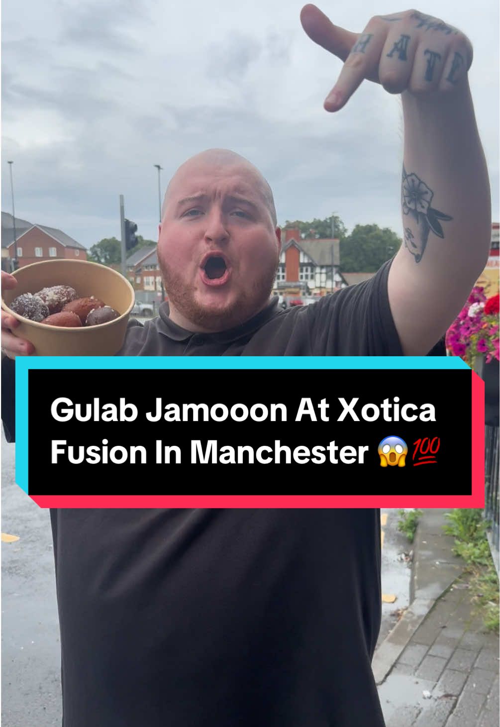 Gulab Jamooon At Xotica Fusion In Manchester 😱💯 #gulabjamun #kebabs #pakistani #foodies #dessert 