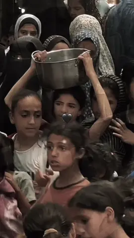 الكل شابع و متعافي وفي سرا و غزة آخر رمق يدور فيها شاش 💔💔💔 اللهم انصر اخواننا في فلسطين #غزة #غزة_فلسطين #عيسى_الليث #زوامــــــل_من_العيارات_الثقيله #اليمن🇾🇪 