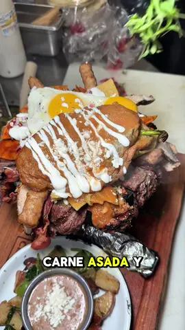 Fan de los molcajetes? Ahora puedes pedir el tuyo con chile relleno… ¡una delicia que no te puedes perder 😅😅 . . . 📍353 E FOOTHILL BLVD, AZUSA CA ⏰ TUE-FRI 9am-9pm ⏰ SAT 8am-9pm ⏰ SUN 8am-8pm MONDAY CLOSED  . #a#azusar#route66c#chilaquilesc#clandestinogastrobarazusacanyoN