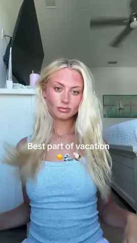 Getting ready after a day on the beach>  #beach #Summer #makeup #beachmakeup #dinner #dinnermakeup #sunkissed #tower28 #tintedsunscreen #spf #euphoria #nastalgia #vacationvibes #vaca 