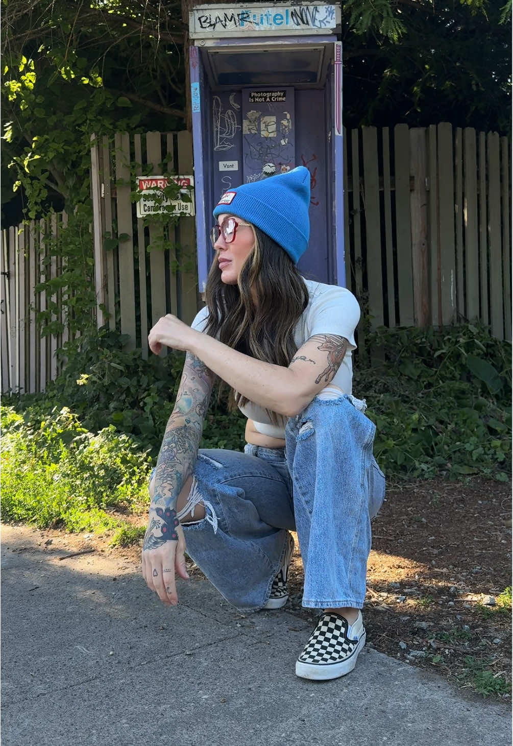 OOTD Behind the scenes… @Thunderdog Photography is never bored on shoot days at least  #bts #OOTD #tomboystyle #over40 