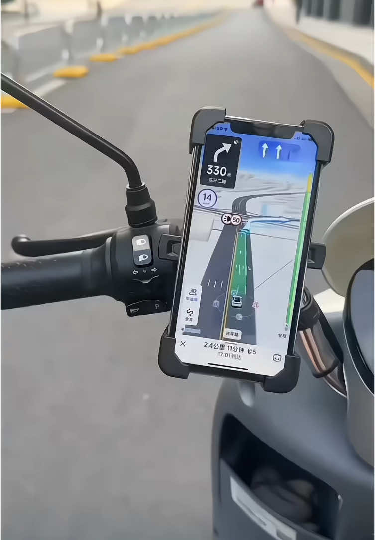 Giá đỡ điện thoại lắp trên xe máy xe điện #giadodienthoaixemay #giadodienthoai #giadodienthoaixoay360 #giadungtienich 
