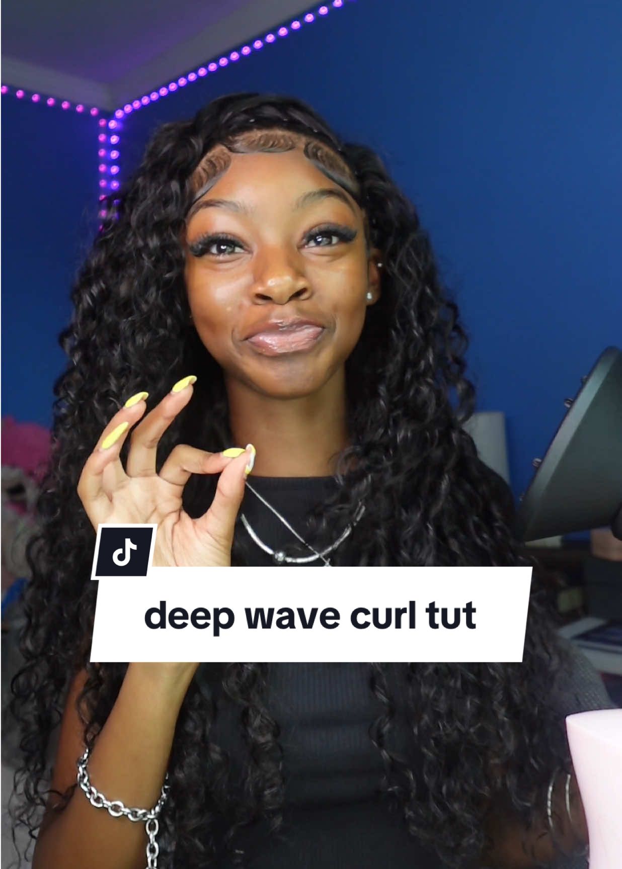a little water & a tiny bit of product 10/10 curls each time! 😏 #tiktokshop #maddieforever #viral #fyppppppppppppppppppppppp #nesmonhair #deepwave #curldefinition 