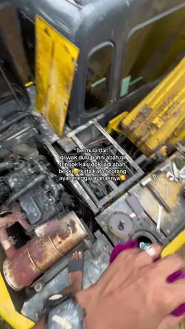 seorang ayah mengajar anaknya sampai pandai🥰. #ekalenterprise #ekal #excavator #sumitomo #kerja 