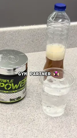 working out alone is great but working out with your besti is better 💪🩷🫶 @IN2 Fitness  #deadlift #gym #n2fitnessgym  #n2fitness #explore #foryou #med 