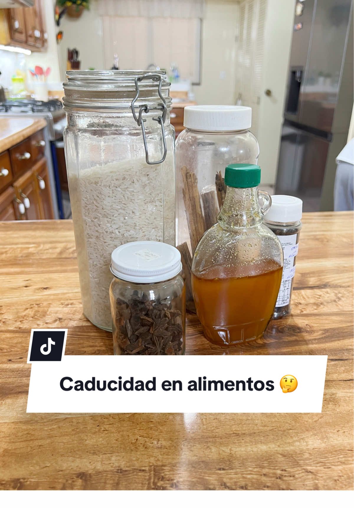 Mis hijos, hoy les quiero dar este conocimiento sobre alimentos que no caducan, es importante saber las fechas de caducidad de las cosas que compramos y lo que consumimos, espero y les sirva mis hijos, los quiero mucho!!☺️✨ #alacocinaconjacobina #tipdecocinaconjacobina #cocina #Caducidad #arroz #especias 