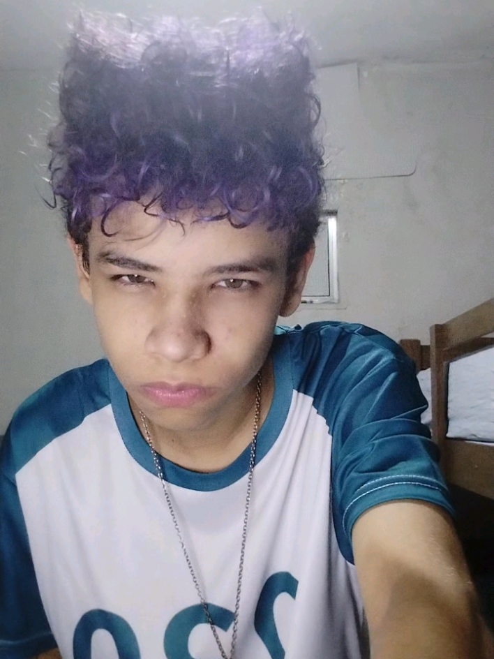 Replying to @bolsonarodograu Mostrando o que eu uso no meu cosplay do Thanos de Round 6. Galera, a roupa, o tênis, o colar e as duas pulseiras eu comprei na shopee!! Os anéis: O anel que vocês mais curtem, o 