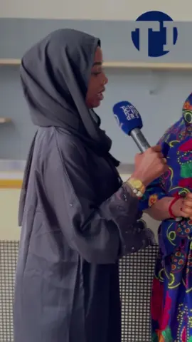 🎬 ٣٠ سنة من المسيرة الفنية لنجم السينما التشادية ! الممثل والمخرج إسحاقا ديڨاديمباي، المعروف بـ مندارگي حانا تشاد لوفيسيال، احتفل بـ ٣٠ سنة في الفن في المكتبة الوطنية، مع أصدقائه والفنانين ومحبي السينما 🎉 🔜 وذي البداية فقط… الاستعدادات جارية للحفل الكبير في وزارة الخارجية ! 🎤 اسمعوا شهادات الفنانين الكبار اللي جاو يكرموه ويعبّرو عن حبهم له 💛 #مندارگي_حانا #إسحاقا_ديڨاديمباي #٣٠_سنة_فن #السينما_التشادية #تشاد_إنفوس #تيكتوك_تشاد #تحية_فنية #أسطورة_حية #ثقافة_تشادية 🎬 30 ans de carrière pour une légende du cinéma tchadien ! L’acteur et réalisateur Issakha Digadimbaye, alias Mandargué Hana Tchad l’Officiel, a célébré ses 30 ans de carrière artistique à la Bibliothèque nationale, entouré de ses amis, artistes et passionnés. 🎉 Mais ce n’est que le début… 🔜 Tenez-vous prêts pour la grande cérémonie officielle prévue au ministère des Affaires étrangères ! 🎤 En attendant, écoutons les témoignages de grands artistes tchadiens venus lui rendre hommage. #Iss#IssakhaDigadimbayen#MandarguéHanaA#30AnsDeCarrièren#CinémaTchadienh#TchadInfosk#TikTokTchadg#LégendeVivantem#HommageArtistiqueltureTchadienne #fyp #viraltiktok #tchadienne🇹🇩 #tchadien🇹🇩tiktok 