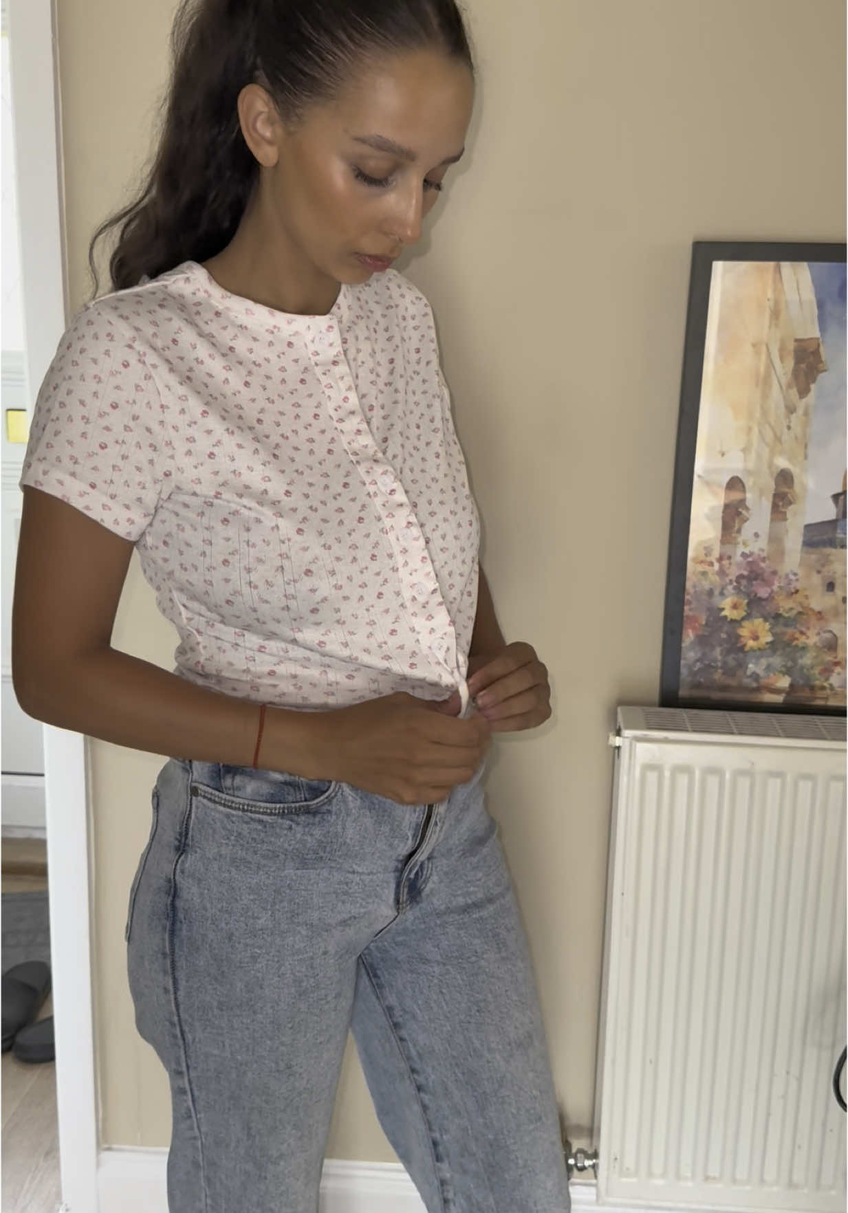 Perfect for breastfeeding and super cute too! #outfit #outfitideasforyou #outfitinspiration #summeroutfits #airportoutfit #tiktokmademebuyit #tiktokmademedoit #dealdrop #dealsdrop 