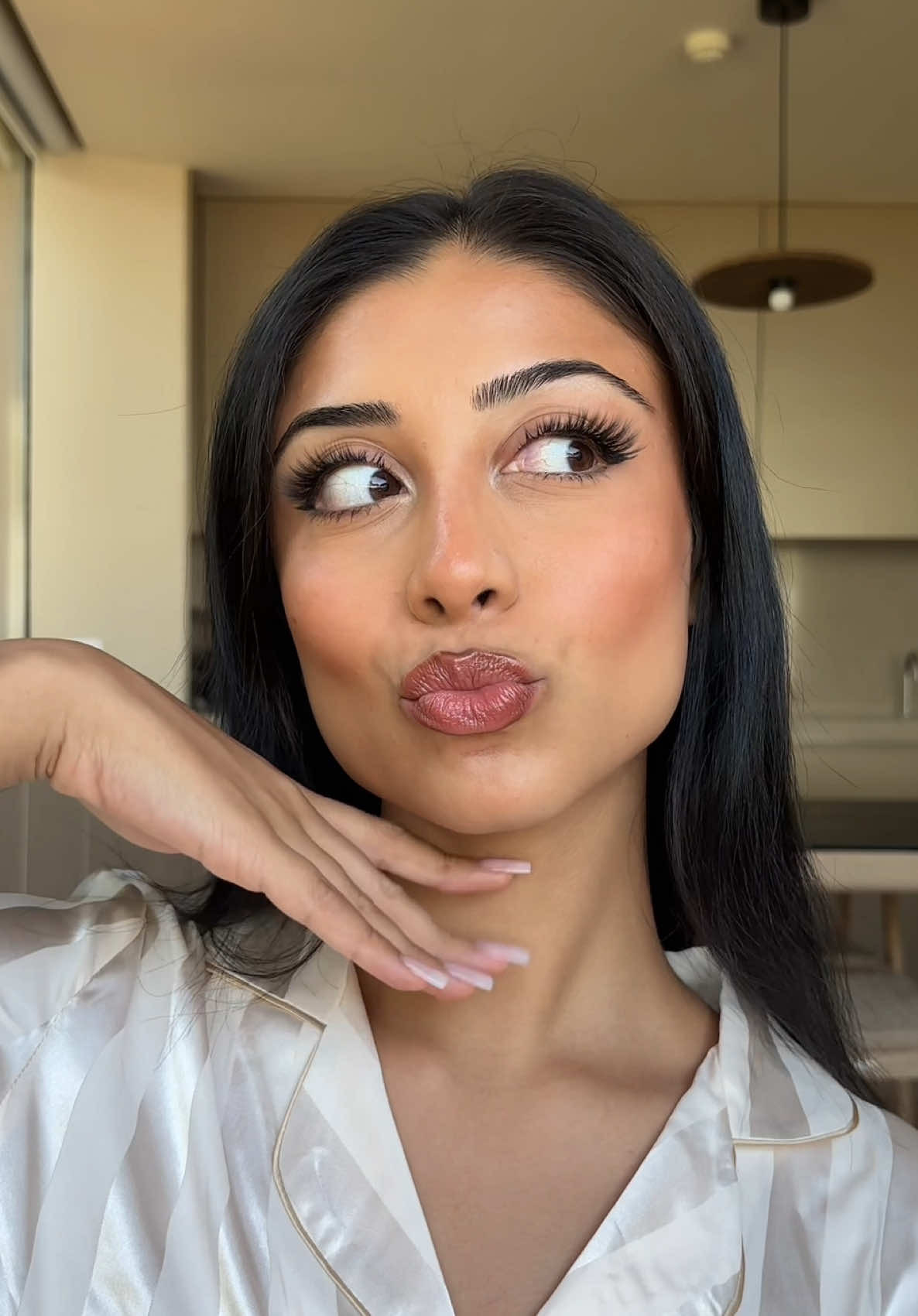 this series of love island is genuinely sending my anxiety through the ROOF 😩 the whole helena & meg vs toni & shakira situation is stressing me out ❤️‍🩹 I get that the show is designed to spark discussion, but tearing apart women’s appearances, voices, mannerisms is too far 😢 and don’t get me started on how people even gave mike thalassitis that horrible name  @Garnier @La Bonne Brosse @ghd @Olaplex @LA MER @Charlotte Tilbury @House of Hur @Clinique UK @Hourglass Cosmetics @Huda Beauty @The Ordinary @NARS Cosmetics @Benefit Cosmetics UK @Lancôme @Diorbeauty @maccosmetics @rimmellondon @Matrix @EYLURE LONDON 