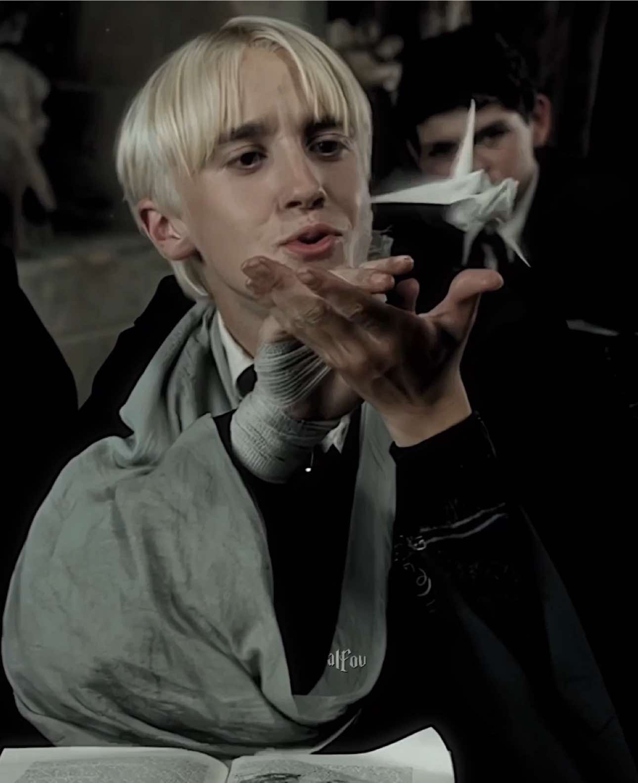 [#DRACOMALFOY] - us kissing in the moonlighttt  || #vsmalfov #dracomalfoyedit #dracotok #dracomalfoy #slytherin #tomfelton #tomfeltonedit #harrypottertiktok #potterhead #xyzbca #yxzcba  scp :: malfqy.aep 