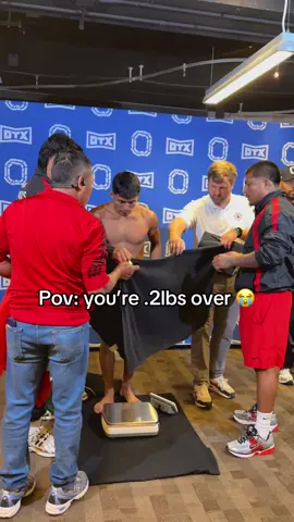 Not the towel bruh 😭 @NOTORIOUS JULIO GOMEZ @OTX #juliogomez #otx15 #otx #boxing 