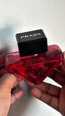 Sweet and salty 🍩🧂 @PradaBeauty @Sephora  #PradaBeauty #GiftedByPradaBeauty #PradaParadoxe  #ParadoxeRadicalEssense 