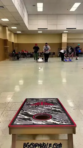 Throwing Cornhole...#cornhole #sports 