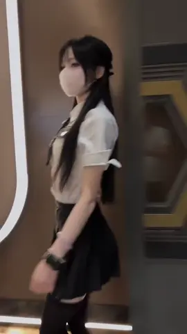 #跟著聖賢看 #美女 #完美身材 #淺跳一下 