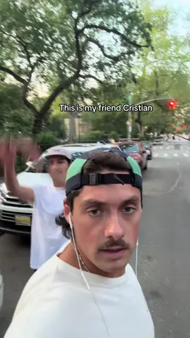Running is better with friends 🫢 